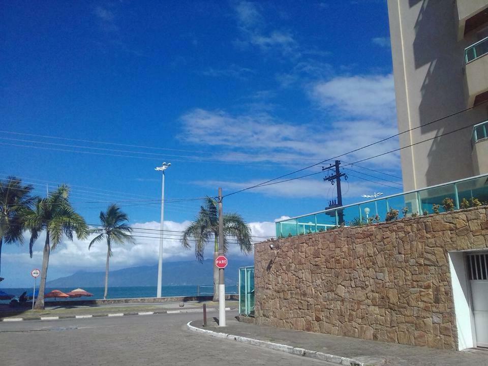 Ap Na Avenida Da Praia Caraguatatuba Eksteriør bilde