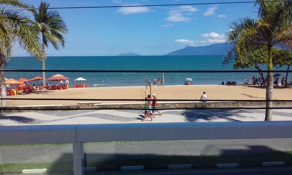 Ap Na Avenida Da Praia Caraguatatuba Eksteriør bilde